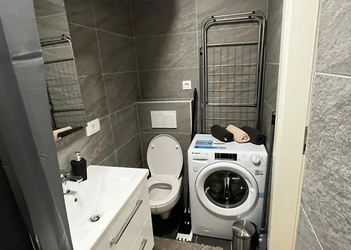 Apartmaji Mas 2 アパート